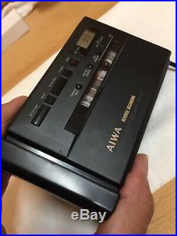 AIWA HS-F505 HIGH END PORTABLE WALKMAN STEREO CASSETTE RECORDER VINTAGE 1980s