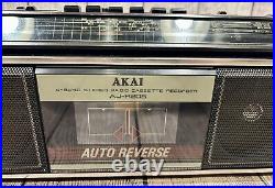 Akai AJ-R205 Boombox 4-Band AM/FM/SW Stereo Radio Cassette Recorder Vintage