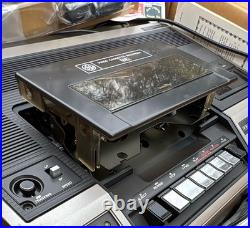 GE VHS Video Cassette Recorder VQL0688 With Cables Manuals Vintage 1970s