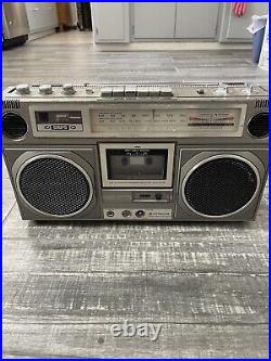 Hitachi trk-8020H Boom box Stereo cassette recorder 80s Vtg