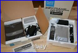 Lettore cassette DAT Hitachi DAT-88EX Digital Audio Tape recorder boxed vintage