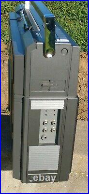 Magnavox D8443 Vintage Boombox Radio Cassette Recorder Player ghetto blaster vid
