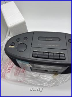 NOB Vintage Zenith ZG320M AM/FM Stereo Clock Radio Cassette Recorder Dual Alarm