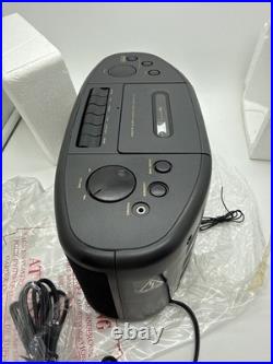 NOB Vintage Zenith ZG320M AM/FM Stereo Clock Radio Cassette Recorder Dual Alarm