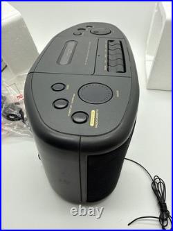 NOB Vintage Zenith ZG320M AM/FM Stereo Clock Radio Cassette Recorder Dual Alarm