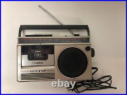 Rare Vintage GoldStar TCR-131 AM/FM Radio Cassette Recorder built-in Mic