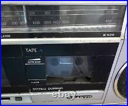 SANYO Dual Stereo Cassette Recorder / Player Radio M W210 80's Boombox Vintage