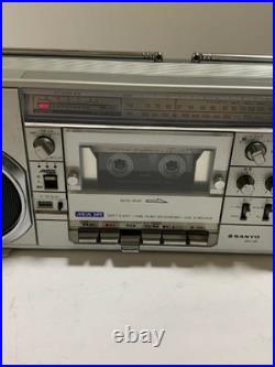 SANYO MR-V8 Radio Cassette Recorder Player FM/AM 2-Band Stereo Vintage #W1286 SANYO MR-V8 Radio Cassette Recorder Player FM/AM 2-Band Stereo Vintage #W1286