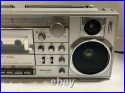 SANYO MR-V8 Radio Cassette Recorder Player FM/AM 2-Band Stereo Vintage #W1286 SANYO MR-V8 Radio Cassette Recorder Player FM/AM 2-Band Stereo Vintage #W1286