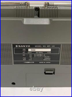 SANYO MR-V8 Radio Cassette Recorder Player FM/AM 2-Band Stereo Vintage #W1286 SANYO MR-V8 Radio Cassette Recorder Player FM/AM 2-Band Stereo Vintage #W1286