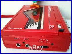Sanyo MR-53 Cassette-Corder Walkman Kassette Recorder Red Glossy Vintage Japan