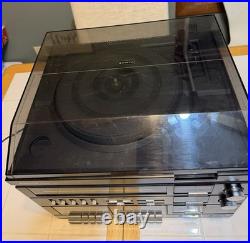 Sanyo Stereo/Cassette/Turntable- Stereo Music System GXT 220. Vintage