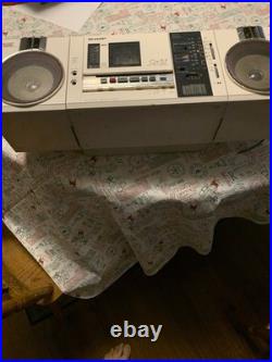 Sharp QT37z White Stereo Radio Tape Recorder 1980 Japan Vintage Rare