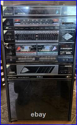 Soundesign 6871 AM/FM Cassette Turntable Stereo Wide Range Speakers, Cabinet VTG