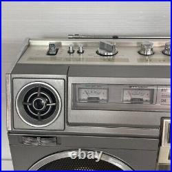 TOSHIBA BOMBEAT 12 RT-8900S Boombox Stereo Radio Cassette Recorder vintage TOSHIBA BOMBEAT 12 RT-8900S Boombox Stereo Radio Cassette Recorder vintage