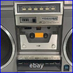 TOSHIBA BOMBEAT 12 RT-8900S Boombox Stereo Radio Cassette Recorder vintage TOSHIBA BOMBEAT 12 RT-8900S Boombox Stereo Radio Cassette Recorder vintage