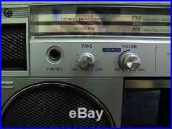 TOSHIBA RT-120S Vintage AM-FM Stereo Radio Cassette Player Recorder BOOMBOX