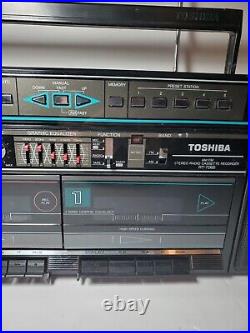 Toshiba AM/FM Stereo Radio Cassette Recorder Vintage Model RT-7066 Working