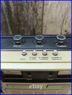 USSR cassette player VESNA 207 vintage stereo tape recorder USSR cassette player VESNA 207 vintage stereo tape recorder