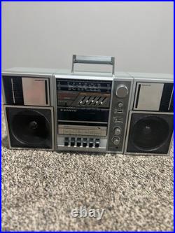 VINTAGE 1980's Sanyo M9835K Stereo Radio Cassette Recorder Boombox (READ)