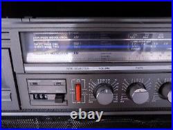 VINTAGE 80s MAGNAVOX BOOMBOX GHETTO BLASTER STEREO CASSETTE RECORDER MODEL D8443