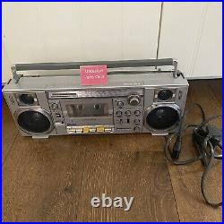 VINTAGE RETRO SANYO M7900k FM/SWithMWithLW RADIO CASSETTE RECORDER Boombox Japan