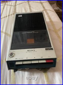 VINTAGE SONY TC-110A PORTABLE CASSETTE TAPECORDER and Case (no cables) VINTAGE SONY TC-110A PORTABLE CASSETTE TAPECORDER and Case (no cables)
