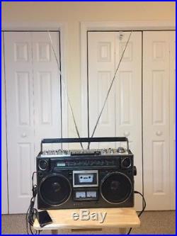 VINTAGE Sanyo Boombox M9994K Ghettoblaster Clean Radio Cassette Recorder Player