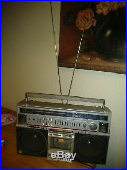 Vintage 1983 TOSHIBA RT-150S Stereo Radio Cassette Recorder BOOMBOX