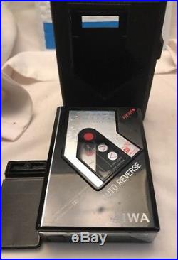 Vintage AIWA HS-J500 Cassette Player Recorder & Radio Walkman Auto Reverse Rare