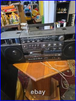 Vintage General Electric Boombox GE Model 3-B266B Cassette Radio Recorder Works