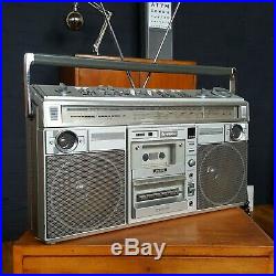 Vintage HITACHI TRK-8290E FM SW MW LW Stereo Cassette Recorder BOOMBOX GHETTO B