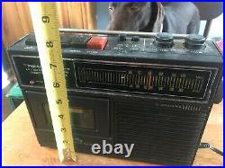 Vintage REALISTIC CTR-46 AM / FM Radio Cassette Tape Recorder