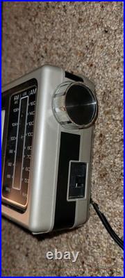 Vintage REALISTIC Minisette IV AM-FM Radio Cassette Recorder