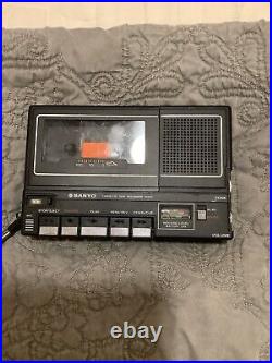 Vintage Rare SANYO M-5000 Portable Cassette Player & Recorder SANYO M5000