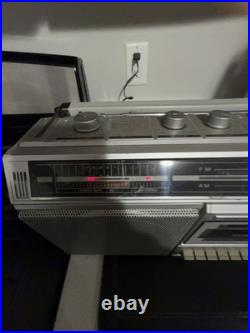 Vintage SCR -10 Realistic Portable Cassette Recorder And Player, Radio Boombox