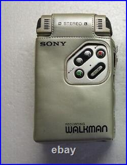 Vintage SONY Walkman WM-R2 old Cassette Player Recorder wm R II Carrying case