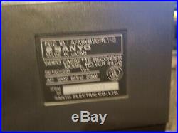 Vintage Sanyo Betamax Beta VCR 4400 Cassette Recorder Player