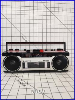 Vintage Sanyo M-S350K LITTLE MINI 16W stereo cassette recorder 4 band radio