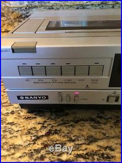 Vintage Sanyo Model VCR 4400 Betamax Video Cassette Recorder Player