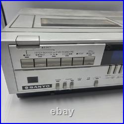 Vintage Sanyo VCR 4600 Betacord Beta Betamax Video Cassette Recorder Powers On