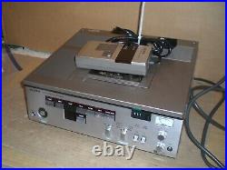 Vintage Sony Betamax SLO-320 Video Cassette Recorder