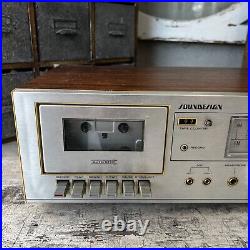 Vintage Soundesign Model 5601 AM/FM Stereo Receiver Cassette Recorder Woodgrain Vintage Soundesign Model 5601 AM/FM Stereo Receiver Cassette Recorder Woodgrain