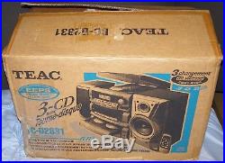 Vintage TEAC DC-D2831 CD / Cassette / Turntable Record Player AM/FM Radio in Box