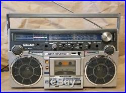 Vintage TOSHIBA RT-200S Boombox Radio Cassette Recorder Stereo Made Japan READ