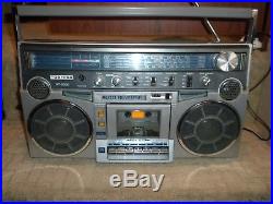 Vintage TOSHIBA RT-200S Boombox Radio Cassette Recorder Stereo Made in Japan