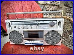 Vintage Toshiba RT-130S AM/FM Stereo Cassette Recorder Boombox