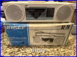 Vintage UNISEF Japan SZ-70 WHITE Boombox FM/AM Radio Cassette Player/Recorder Vintage UNISEF Japan SZ-70 WHITE Boombox FM/AM Radio Cassette Player/Recorder