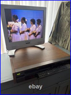 Vintage Woodgrain JVC HR-S8000U S-VHS VCR 4-Head Video Cassette Recorder Player