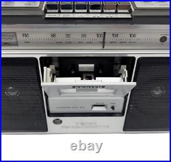 Vintage Zenith AM FM Stereo Cassette Recorder Boombox R97 Portable Radio